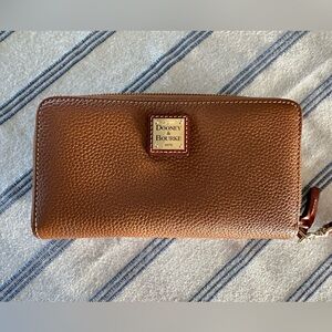 Like new Dooney & Bourne Wallet. Used for 2 weeks.